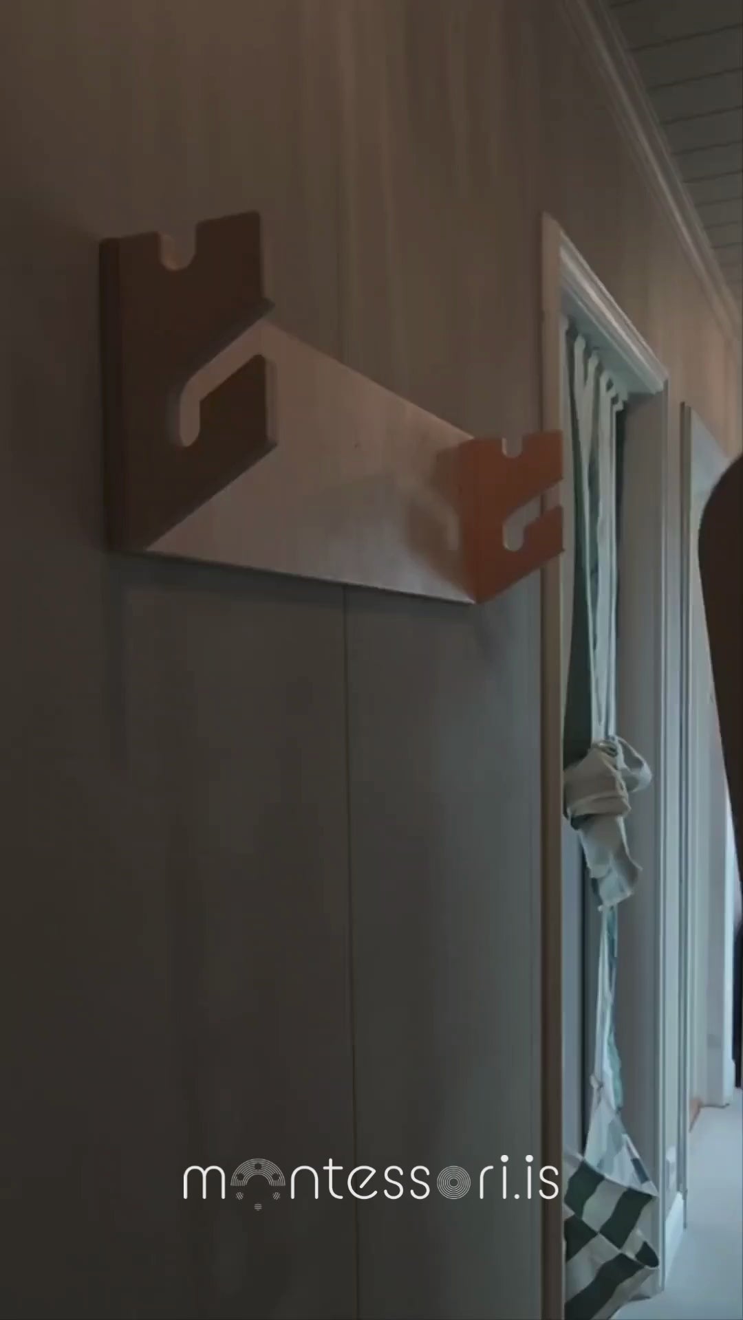 Klifurþríhyrningur með veggfestingu